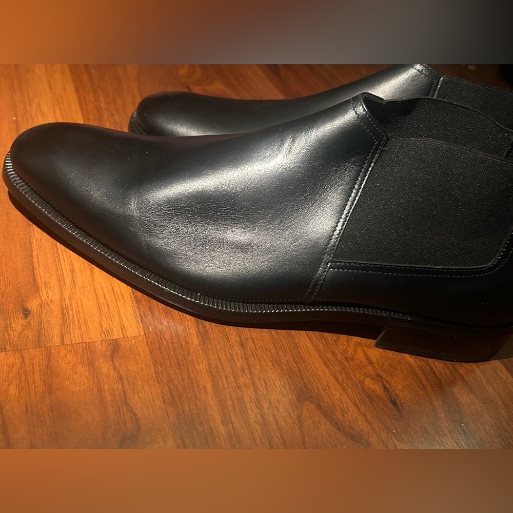 Salvatore Ferragamo Men's Black Leather Chelsea Boots